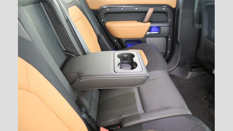 2024 認定中古車 Land Rover Defender 110 カルパチアングレイ D300 AWD（オートマチック） X-DYNAMIC HSE