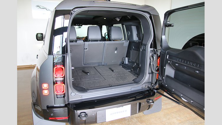 2024 認定中古車 Land Rover Defender 110 カルパチアングレイ D300 AWD（オートマチック） X-DYNAMIC HSE