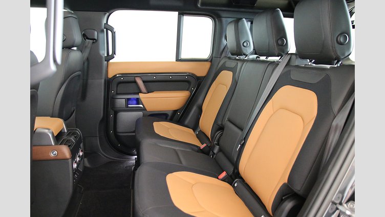 2024 認定中古車 Land Rover Defender 110 カルパチアングレイ D300 AWD（オートマチック） X-DYNAMIC HSE