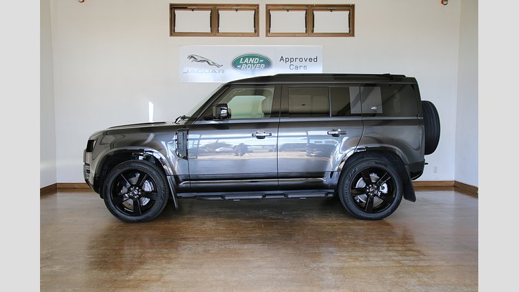 2024 認定中古車 Land Rover Defender 110 カルパチアングレイ D300 AWD（オートマチック） X-DYNAMIC HSE