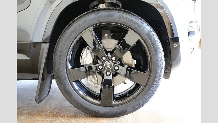 2024 認定中古車 Land Rover Defender 110 カルパチアングレイ D300 AWD（オートマチック） X-DYNAMIC HSE