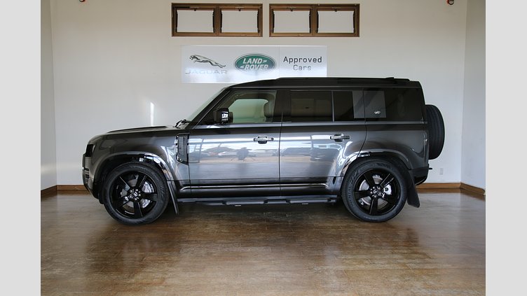 2024 認定中古車 Land Rover Defender 110 カルパチアングレイ D300 AWD（オートマチック） X-DYNAMIC HSE