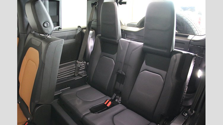 2024 認定中古車 Land Rover Defender 110 カルパチアングレイ D300 AWD（オートマチック） X-DYNAMIC HSE