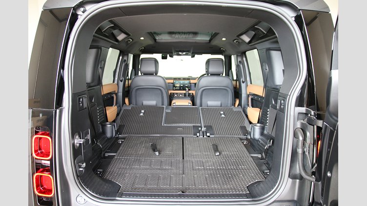 2024 認定中古車 Land Rover Defender 110 カルパチアングレイ D300 AWD（オートマチック） X-DYNAMIC HSE