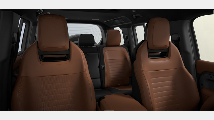 2025 ri Land Rover Defender 110 Petra Copper AWD OCTA
