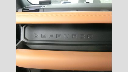 Defender 110 39