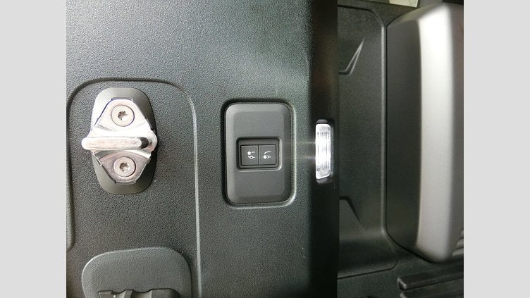 2023 認定中古車 Land Rover Defender 110 Carpathian Grey L663 5.0P AJ133G2 SC AWD 5DR SWB XV8 525PS V8