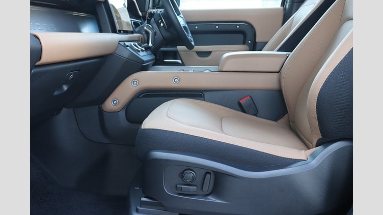 2025 認定中古車 Land Rover Defender 90 Carpathian Grey P525  90 V8 5.0L