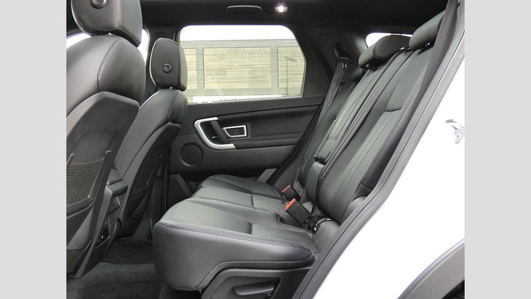 2019 認定中古車 Land Rover Discovery Sport Yulong White P240
 HSE