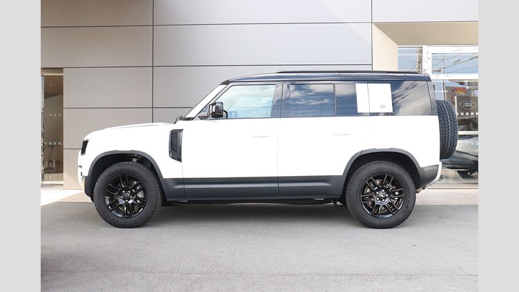 2023 認定中古車 Land Rover Defender 110 Fuji White D300 110 S