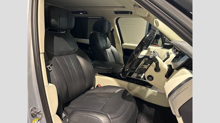 2024 認定中古車 Land Rover Range Rover Hakuba Silver D300 AWD Autobiography