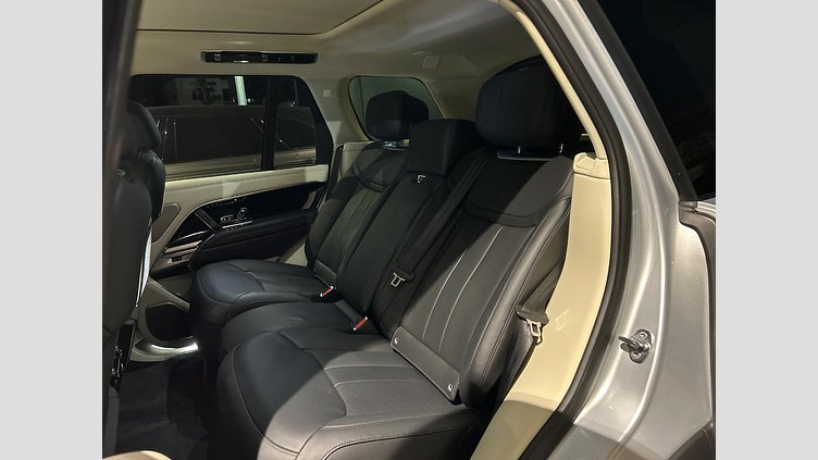 2024 認定中古車 Land Rover Range Rover Hakuba Silver D300 AWD Autobiography