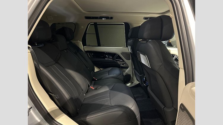2024 認定中古車 Land Rover Range Rover Hakuba Silver D300 AWD Autobiography