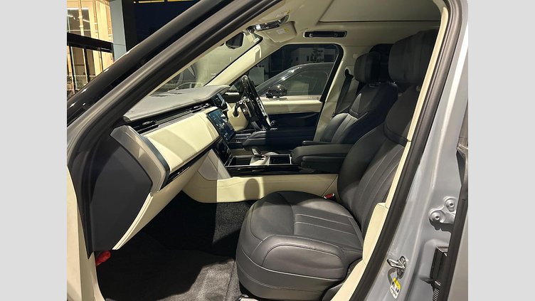 2024 認定中古車 Land Rover Range Rover Hakuba Silver D300 AWD Autobiography