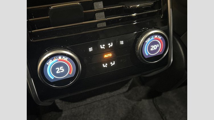 2024 認定中古車 Land Rover Range Rover Hakuba Silver D300 AWD Autobiography