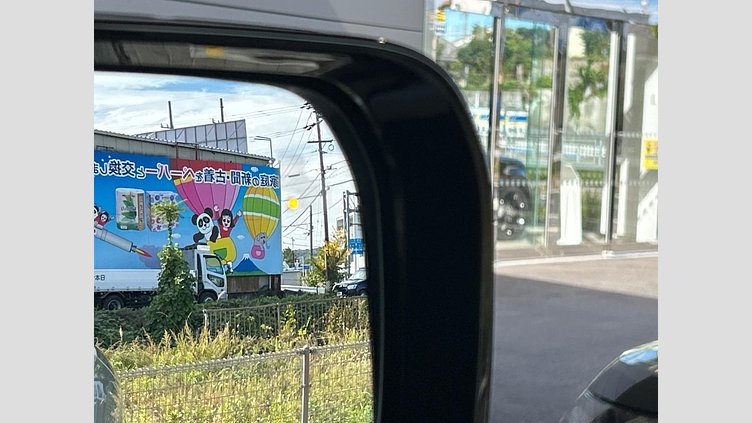 2024 認定中古車 Land Rover Defender 110 Fuji White P300　AWD SE