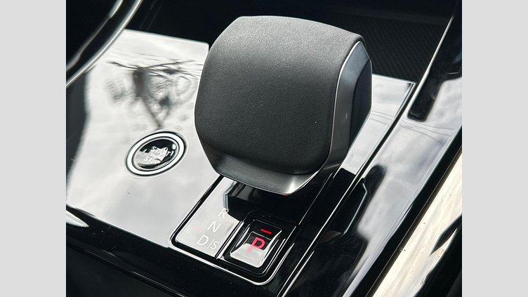 2024 認定中古車 Land Rover Range Rover Sport Fuji White D300 AWD Dynamic HSE