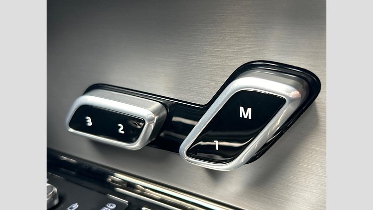 2024 認定中古車 Land Rover Range Rover Sport Fuji White D300 AWD Dynamic HSE