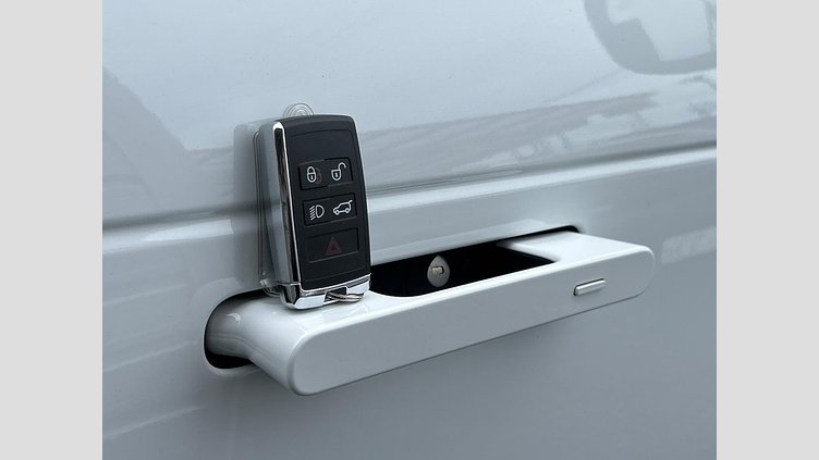 2024 認定中古車 Land Rover Range Rover Sport Fuji White D300 AWD Dynamic HSE