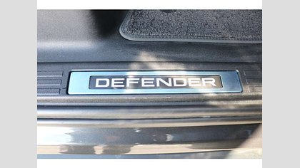 Defender 110 23