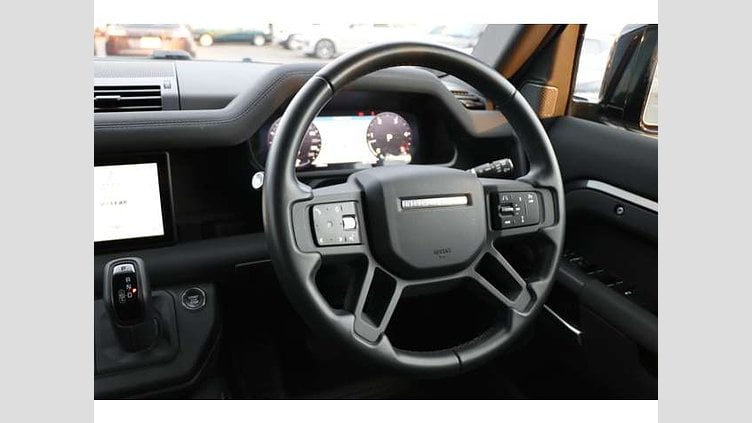 2023 認定中古車 Land Rover Defender 110 Carpathian Grey INGENIUM3.0L直列6気筒ディーゼルターボエンジン　４WD DynamicSE D300