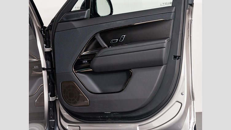 2024 認定中古車 Land Rover Range Rover Sport Flux Silver - Satin finish ハイオク ＳＶエディションワン