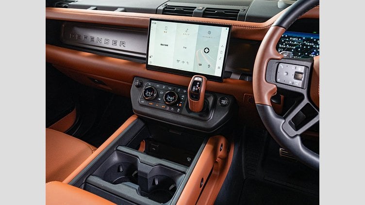 2025 認定中古車 Land Rover Defender 110 Charente Grey ガソリン １１０　ＯＣＴＡ　Ｖ８