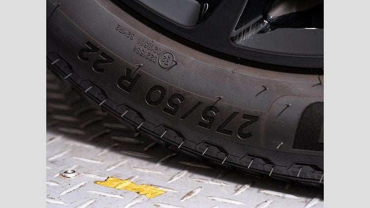 2025 認定中古車 Land Rover Defender 110 Charente Grey ガソリン １１０　ＯＣＴＡ　Ｖ８