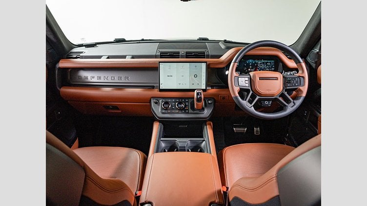 2025 認定中古車 Land Rover Defender 110 Charente Grey ガソリン １１０　ＯＣＴＡ　Ｖ８