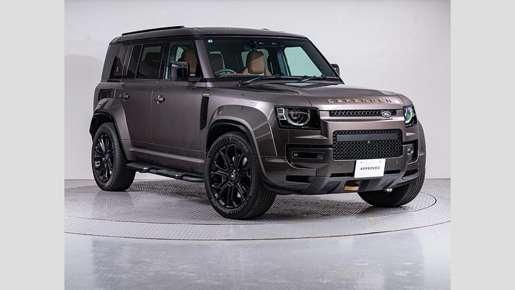 2025 認定中古車 Land Rover Defender 110 Charente Grey ガソリン １１０　ＯＣＴＡ　Ｖ８