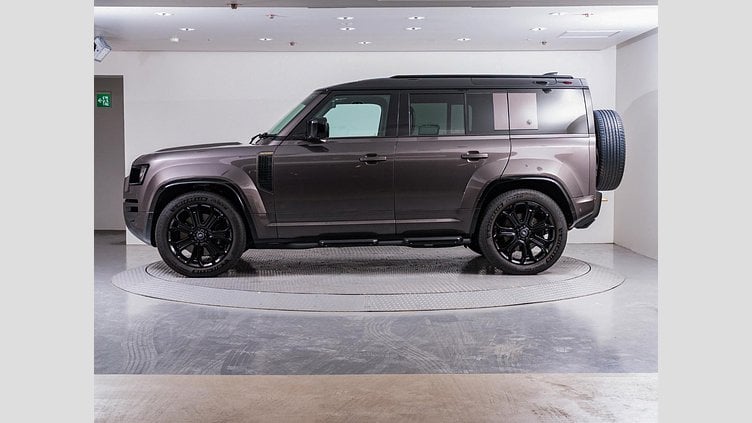 2025 認定中古車 Land Rover Defender 110 Charente Grey ガソリン １１０　ＯＣＴＡ　Ｖ８