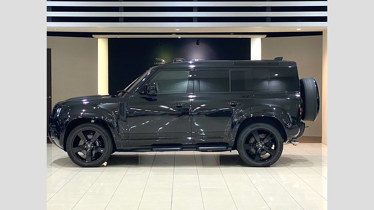 2025 認定中古車 Land Rover Defender 110 Santorini Black ５．０　ガソリン　スーパーチャージド P525　Ｖ８