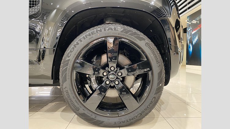 2025 認定中古車 Land Rover Defender 110 Santorini Black ５．０　ガソリン　スーパーチャージド P525　Ｖ８