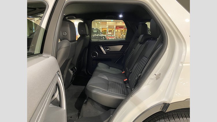 2024 認定中古車 Land Rover Discovery Sport Ostuni Pearl White ２．０ディーゼルターボ　マイルドハイブリッド D200　Dynamic SE