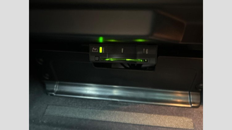 2019 認定中古車 Land Rover Range Rover Evoque Yulong White P250　AWD R-Dynamic HSE