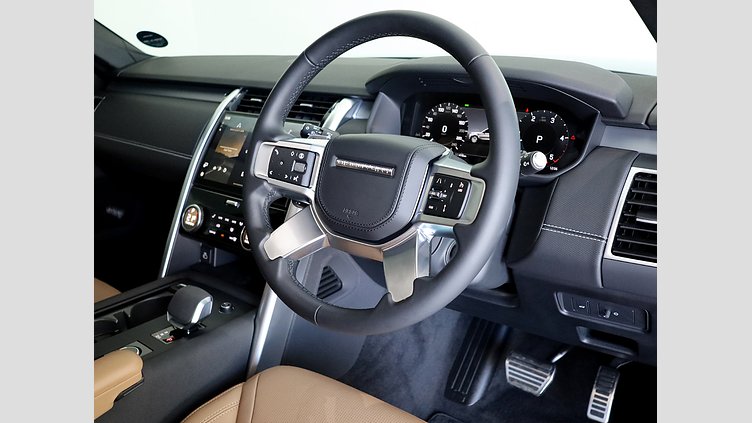 2025 Approved Land Rover Discovery Eiger Grey AWD D350 Dynamic HSE