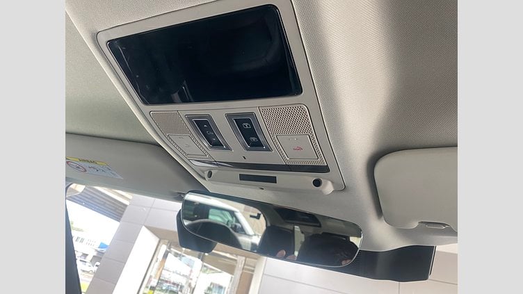 2024 認定中古車 Land Rover Defender 110 Santorini Black オートマチック イースナーダークエディション