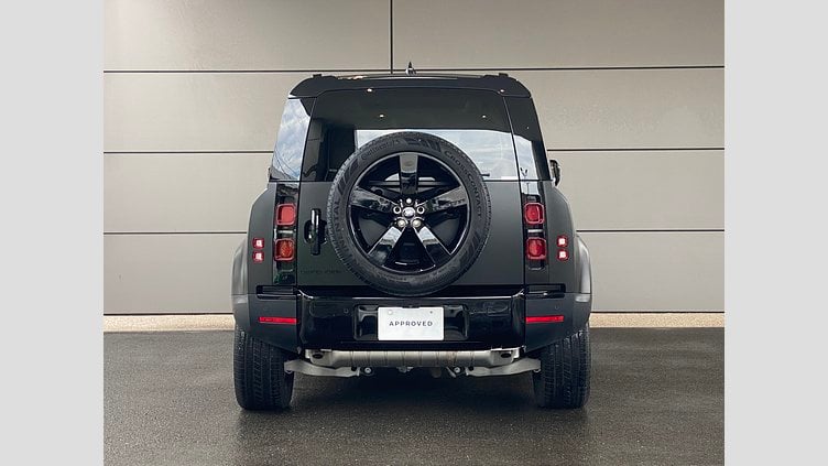 2024 認定中古車 Land Rover Defender 110 Santorini Black オートマチック イースナーダークエディション