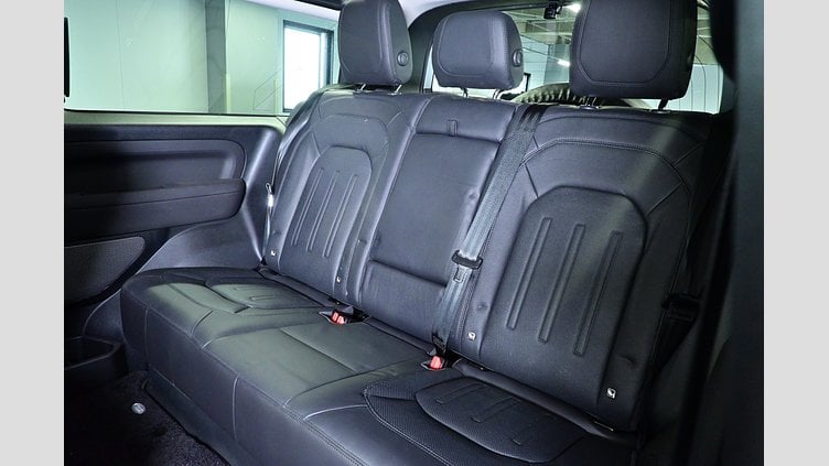 2021 認定中古車 Land Rover Defender 90 Hakuba Silver P300
 90  SE