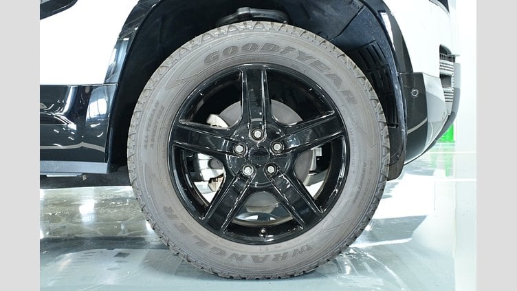 2021 認定中古車 Land Rover Defender 90 Hakuba Silver P300
 90  SE