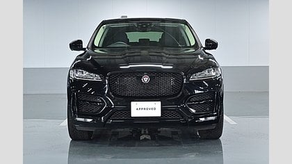 F-Pace 1