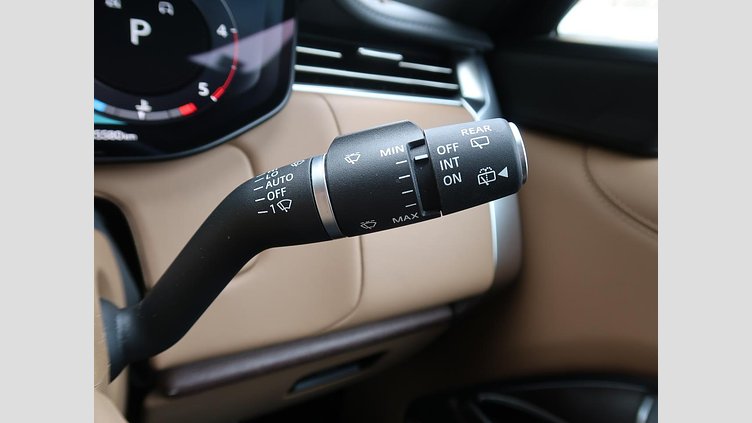 2023 認定中古車 Land Rover Range Rover Hakuba Silver ディーゼルターボ オートバイオグラフィー Ｄ３００ スタンダードホイールベース