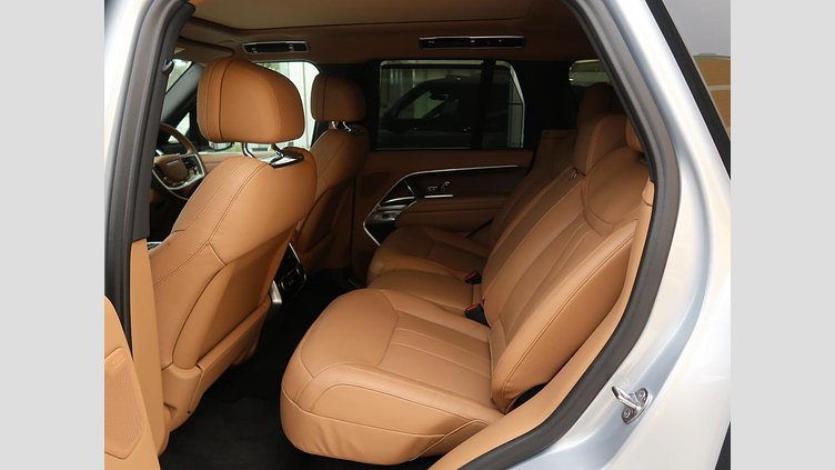 2023 認定中古車 Land Rover Range Rover Hakuba Silver ディーゼルターボ オートバイオグラフィー Ｄ３００ スタンダードホイールベース