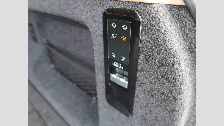 2023 認定中古車 Land Rover Range Rover Hakuba Silver ディーゼルターボ オートバイオグラフィー Ｄ３００ スタンダードホイールベース