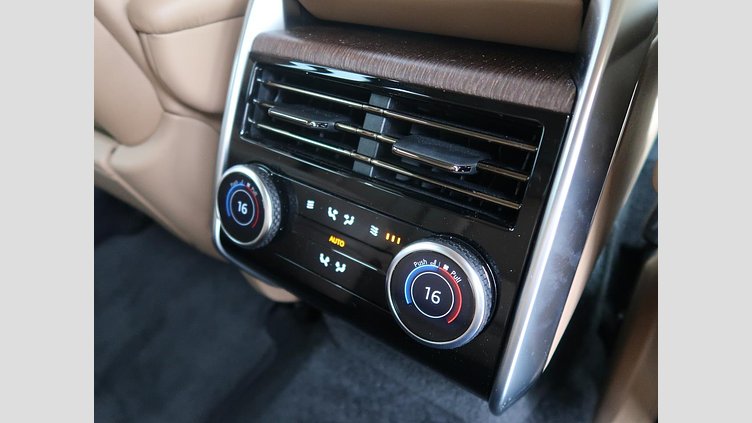 2023 認定中古車 Land Rover Range Rover Hakuba Silver ディーゼルターボ オートバイオグラフィー Ｄ３００ スタンダードホイールベース