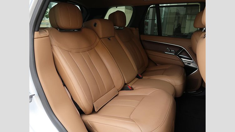 2023 認定中古車 Land Rover Range Rover Hakuba Silver ディーゼルターボ オートバイオグラフィー Ｄ３００ スタンダードホイールベース