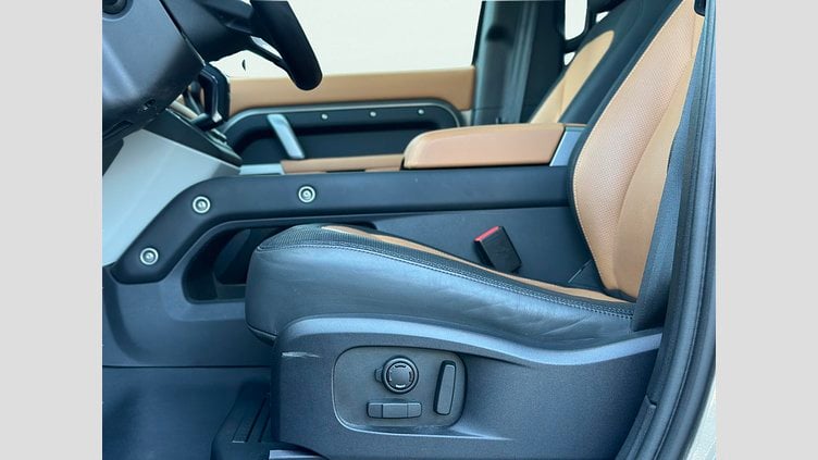 2024 APPROVED Land Rover Defender 110 Silicon Silver D250 AWD AUTOMATIC MHEV X-DYNAMIC HSE