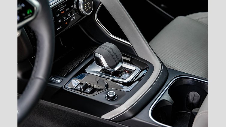 2024 Approved Jaguar E-Pace Carpathian Grey X540 2.0D AJ21-D4M AWD 5DR SWB 204LE Auto HP540/356EP 24.5MY R-Dynamic SE D204