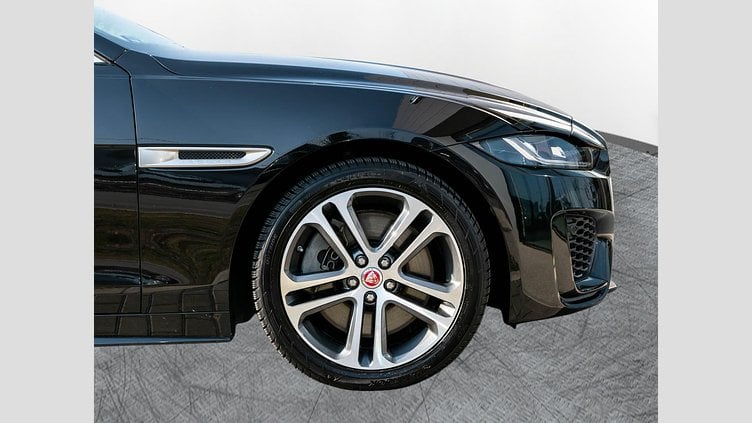 2022 Approved Jaguar XE Santorini Black X760 2.0 AJ20 P4M RWD 4DR SWB 250LE Auto HF760/352BY 22MY R-Dynamic SE P250