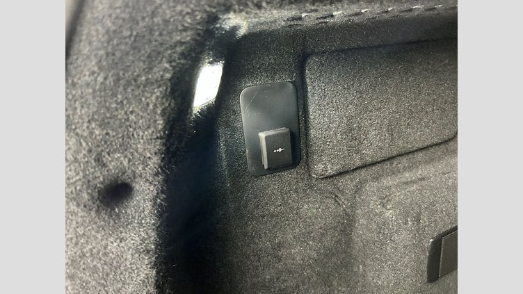 2024 認定中古車 Land Rover Range Rover Evoque Arroios Grey 2.0L P200 DynamicSE